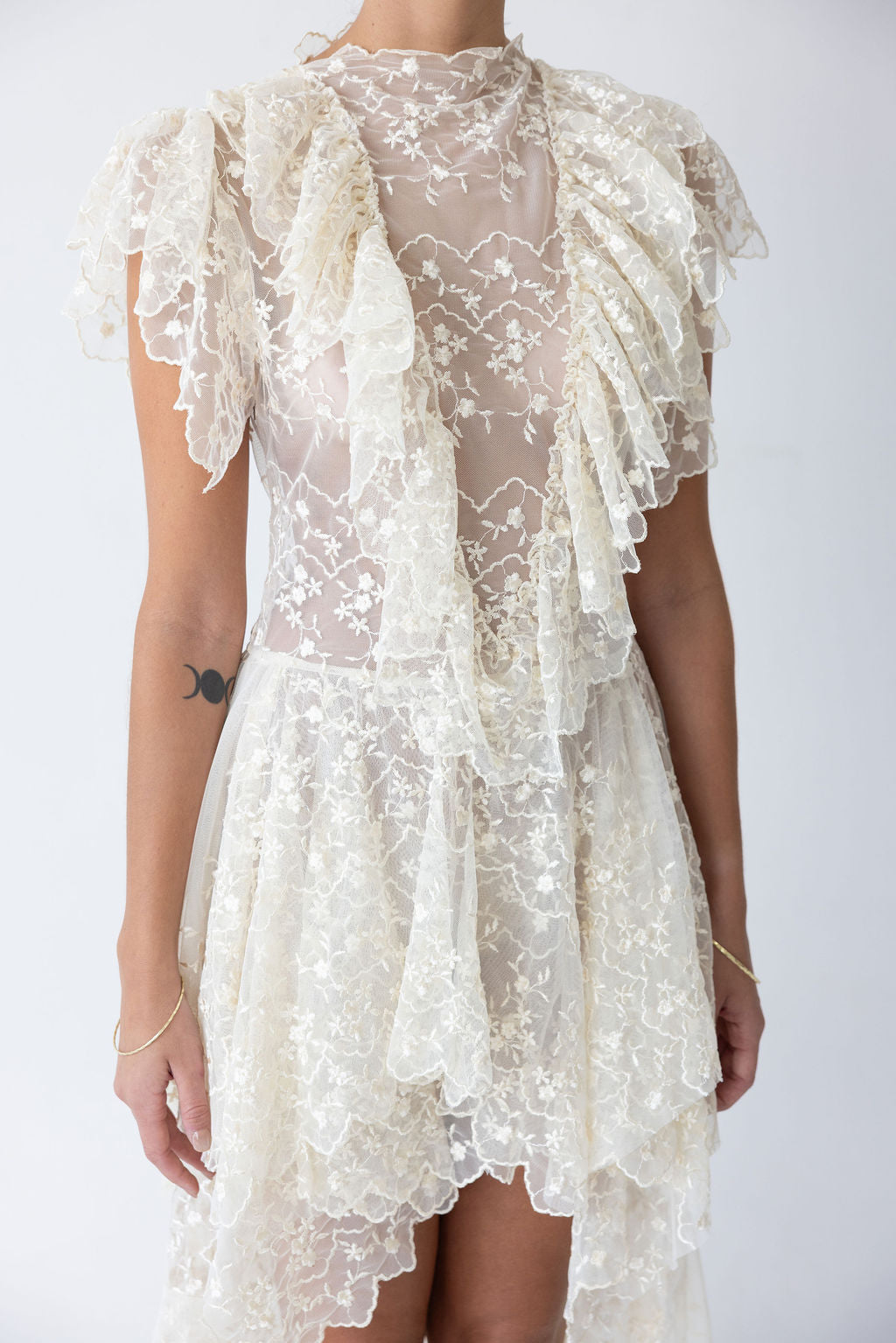 alma lace dress