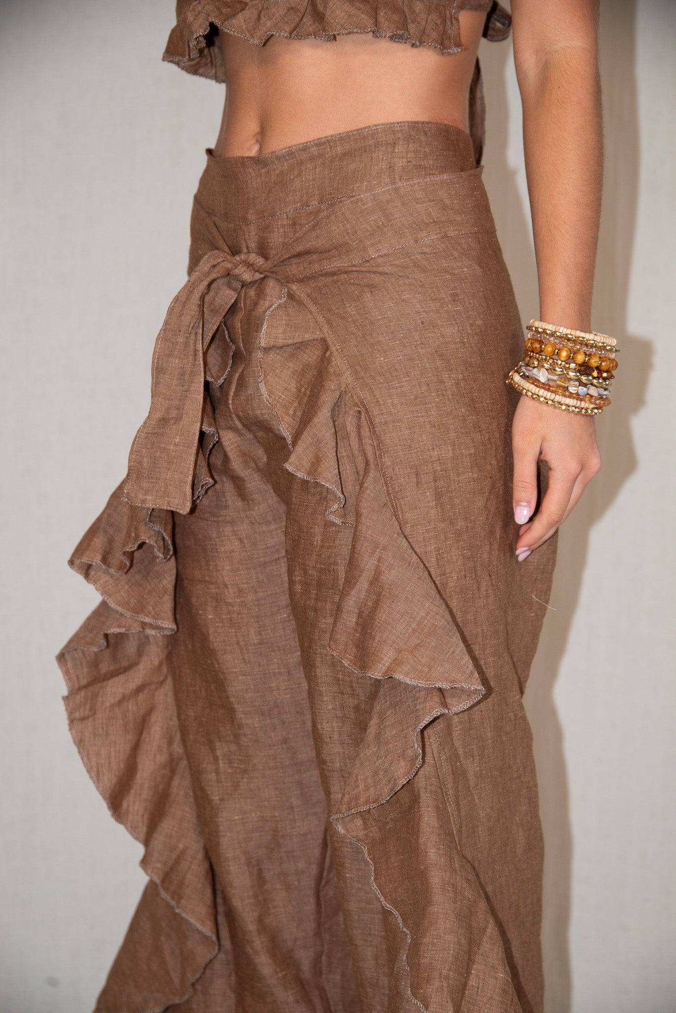 ruffles pant brown