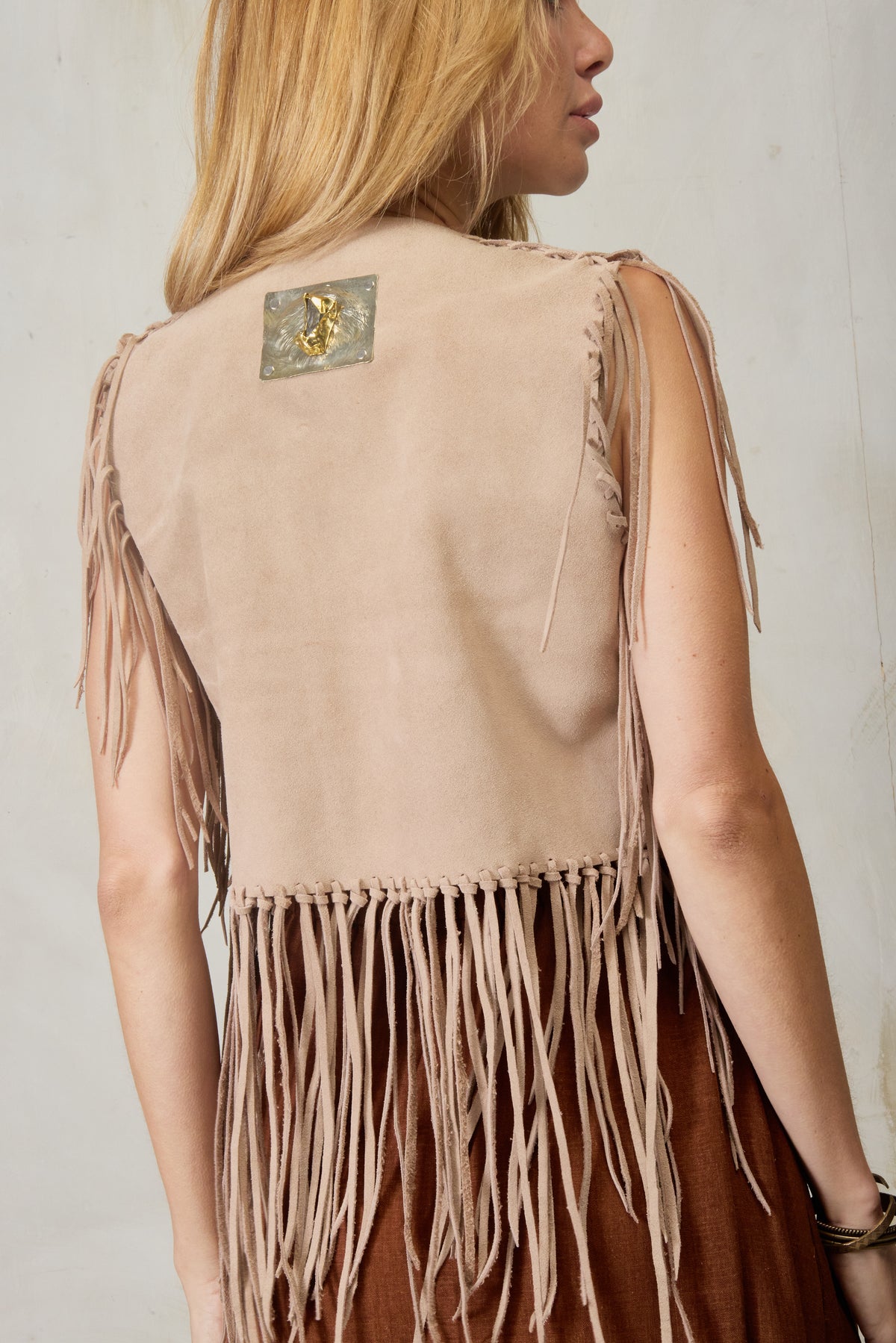 calafate fringe vest - silver quartz